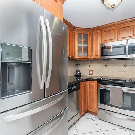 Beautiful 2/2.5 Condo W/Free Parking Fast Wifi Μαϊάμι Εξωτερικό φωτογραφία