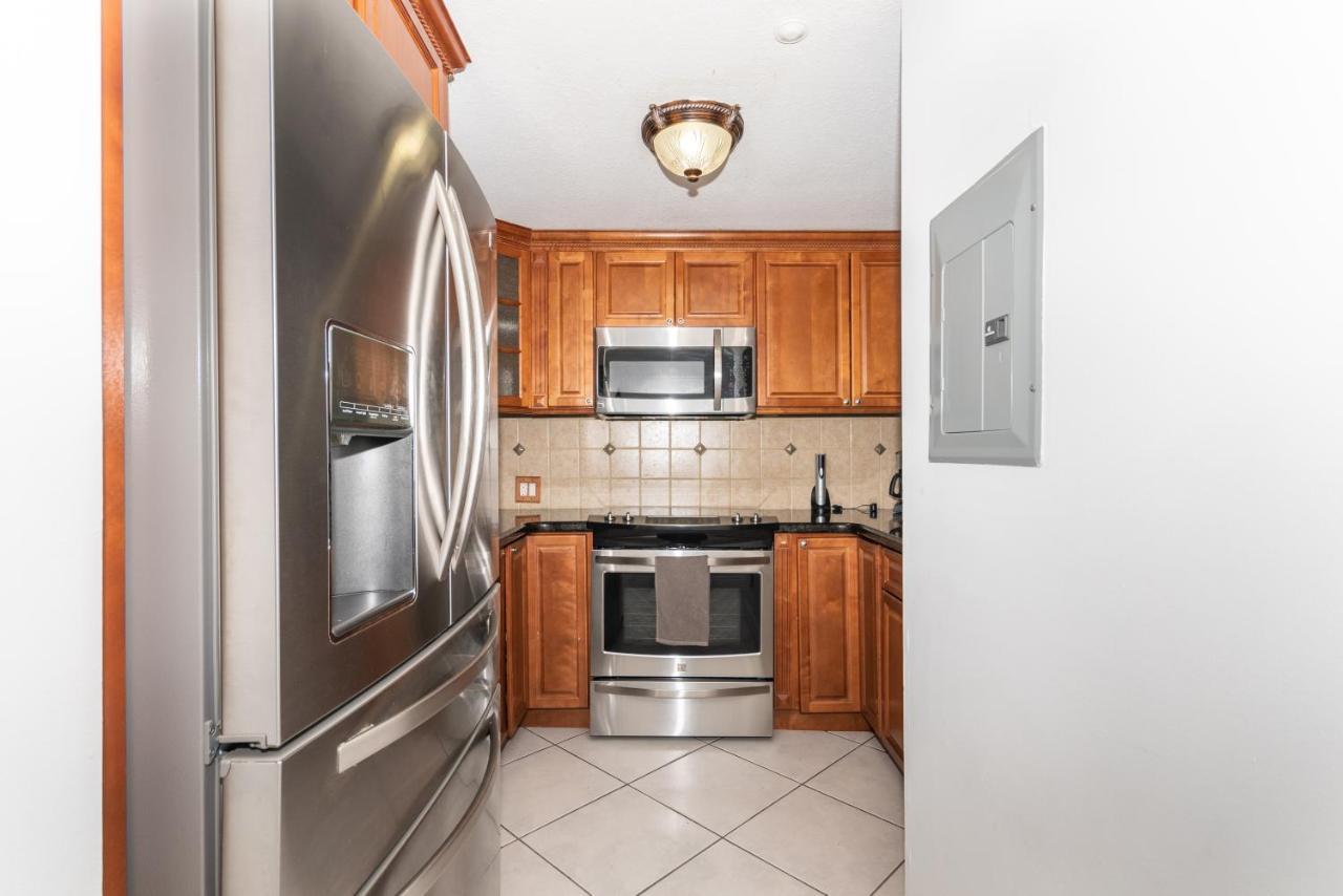 Beautiful 2/2.5 Condo W/Free Parking Fast Wifi Μαϊάμι Εξωτερικό φωτογραφία