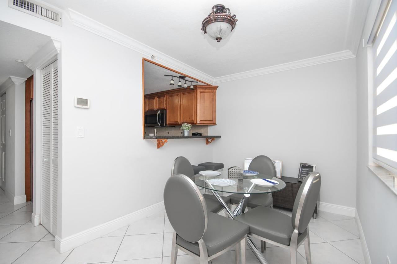 Beautiful 2/2.5 Condo W/Free Parking Fast Wifi Μαϊάμι Εξωτερικό φωτογραφία